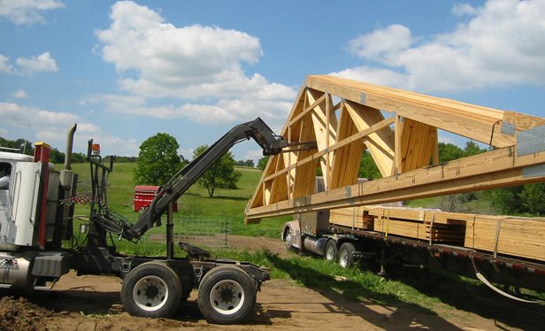 unloading-trusses-(1).jpg